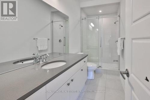 1200 Anson Gate, Oakville, ON - Indoor Photo Showing Bathroom