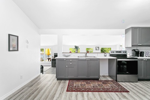 Cuisine - 812 Rue Victoria, Bryson, QC - Indoor Photo Showing Kitchen With Double Sink