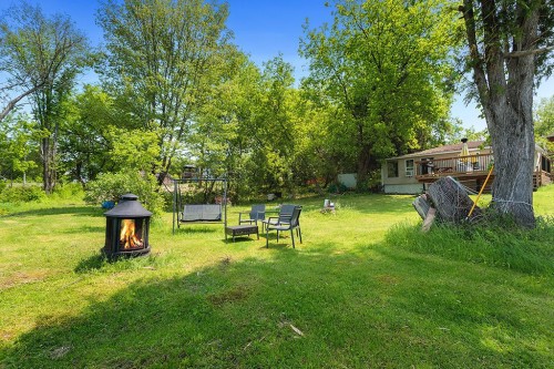 Cour - 812 Rue Victoria, Bryson, QC - Outdoor