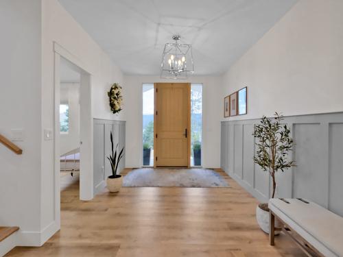 10290 Columbia Way, Vernon, BC - Indoor Photo Showing Other Room