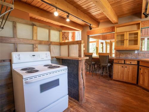 1907 Green Mountain Road, Penticton, BC - Indoor Photo Showing Kitchen