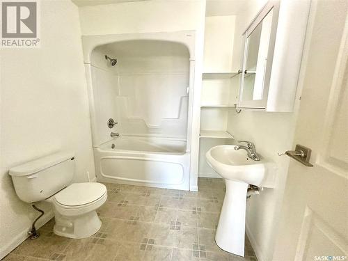 209 4Th Avenue E, Coleville, SK - Indoor Photo Showing Bathroom