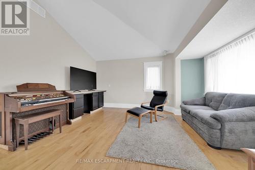 550 Beach Boulevard, Hamilton, ON - Indoor Photo Showing Other Room