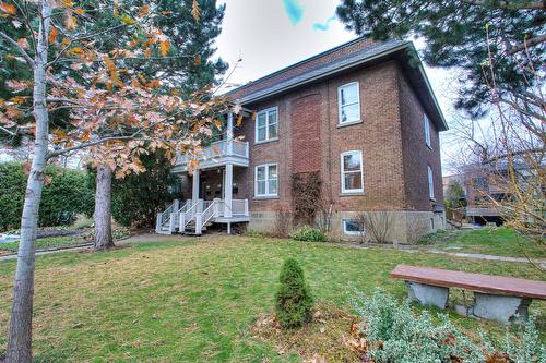 Backyard - 15 Av. Dobie, Mont-Royal, QC - Outdoor