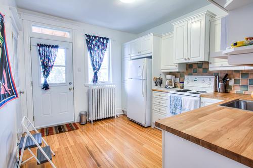 Kitchen - 15 Av. Dobie, Mont-Royal, QC - Indoor Photo Showing Kitchen