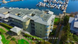 201-566 Stewart Ave  Nanaimo, BC V9S 5T5