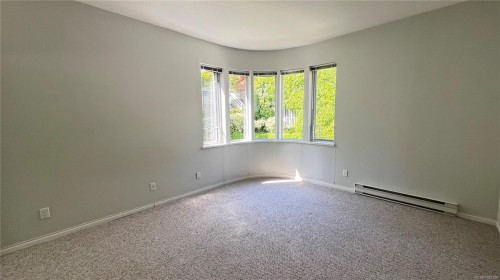 201-566 Stewart Ave, Nanaimo, BC - Indoor Photo Showing Other Room