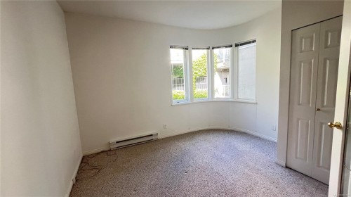 201-566 Stewart Ave, Nanaimo, BC - Indoor Photo Showing Other Room