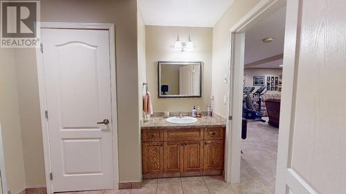 7001 253 Road, Fort St. John, BC - Indoor Photo Showing Bathroom