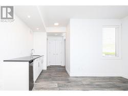 Similar Too - Lock-off Suite - 