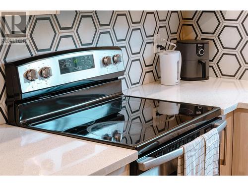 1822 A&B Maley Road, Revelstoke, BC - Indoor Photo Showing Kitchen