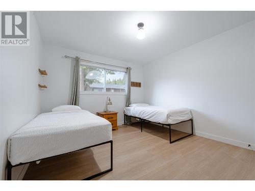 1822 A&B Maley Road, Revelstoke, BC - Indoor Photo Showing Bedroom