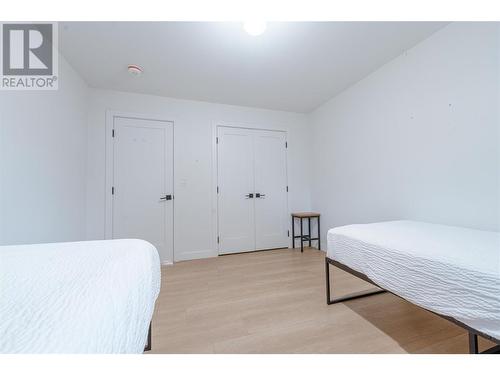 1822 A&B Maley Road, Revelstoke, BC - Indoor Photo Showing Bedroom
