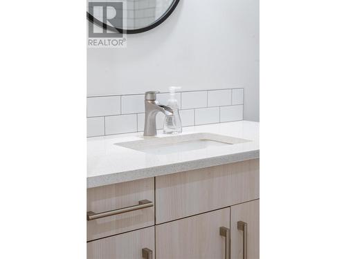 1822 A&B Maley Road, Revelstoke, BC - Indoor Photo Showing Bathroom