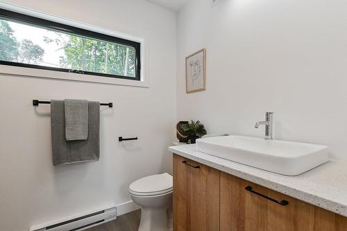 Photo aérienne - 3037 Rue De Huntingdon, Dunham, QC - Indoor Photo Showing Bathroom