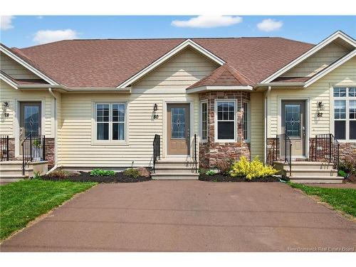 102-80 Lakeburn AVE  Dieppe, NB E1A 0Y7