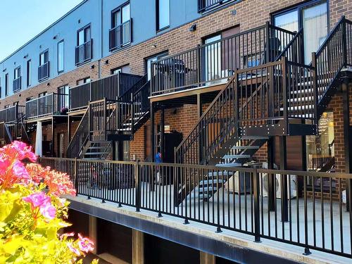 Terrasse - 388 Av. Skaniatarati, Montréal (Lachine), QC - Outdoor With Exterior