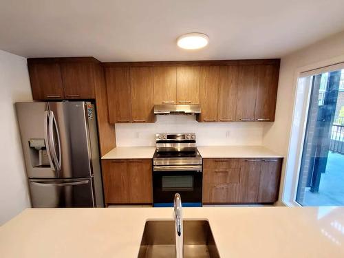 Cuisine - 388 Av. Skaniatarati, Montréal (Lachine), QC - Indoor Photo Showing Kitchen With Double Sink