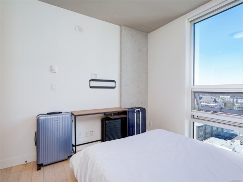 1404-989 Johnson St, Victoria, BC - Indoor Photo Showing Bedroom