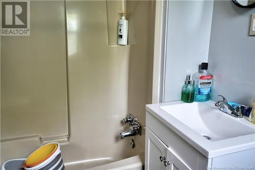 146 Wentworth Street, Saint John, NB - Indoor Photo Showing Bathroom