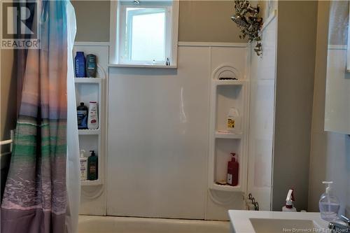 146 Wentworth Street, Saint John, NB - Indoor Photo Showing Bathroom