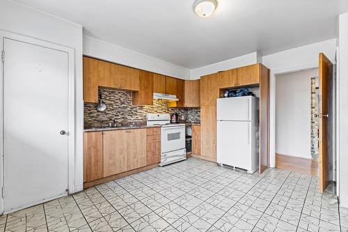 Kitchen - 8040 Av. Bloomfield, Montréal (Villeray/Saint-Michel/Parc-Extension), QC - Indoor Photo Showing Kitchen