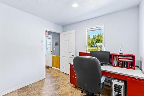 16-1993A Airport Road, Creston, BC 