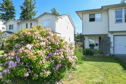 A-2258 Tull Ave, Courtenay, BC - Outdoor