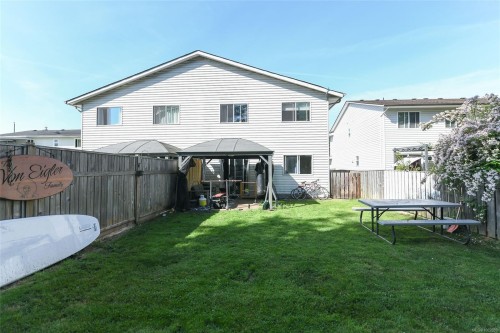 A-2258 Tull Ave, Courtenay, BC - Outdoor With Deck Patio Veranda