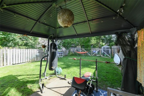 A-2258 Tull Ave, Courtenay, BC - Outdoor