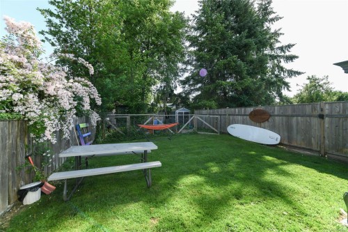 A-2258 Tull Ave, Courtenay, BC - Outdoor With Backyard