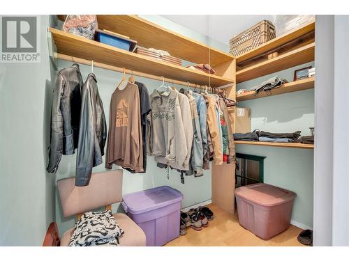 100 Mountain View Road, Summerland, BC - Indoor With Storage