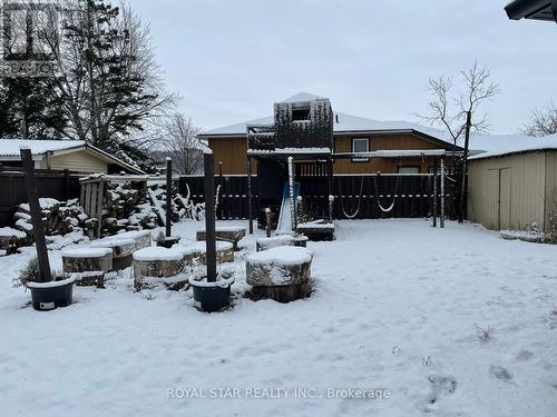 Main - 1024 Barton Street, Hamilton, ON - Outdoor