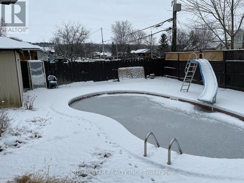 Main - 1024 Barton Street, Hamilton, ON - Outdoor