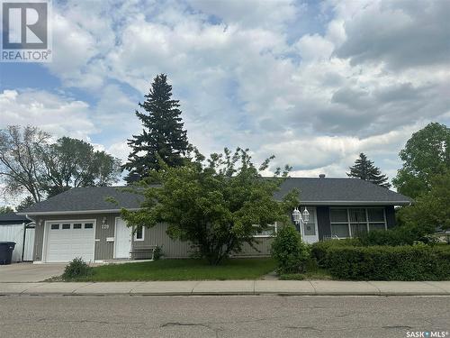 129 Birch DRIVE  Weyburn, SK S4H 0S6