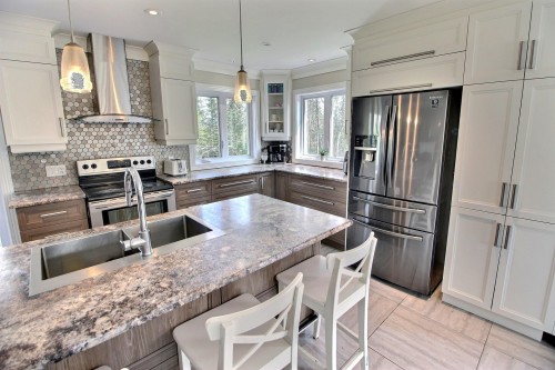 Cuisine - 562 Route 111, Saint-Marc-De-Figuery, QC - Indoor Photo Showing Kitchen With Double Sink With Upgraded Kitchen