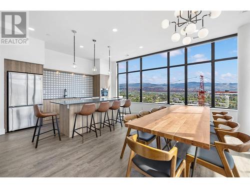 Conference room/shared dining room - 1471 St Paul Street Unit# 905, Kelowna, BC - Indoor Photo Showing Dining Room