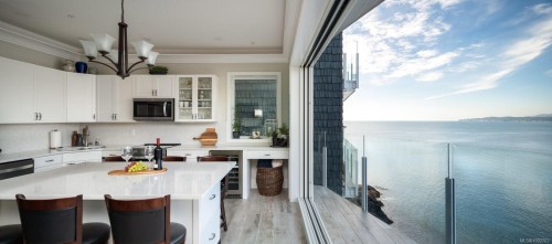6B-1000 Sookepoint Pl, Sooke, BC - Indoor Photo Showing Kitchen