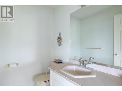 8827 Michael Drive, Coldstream, BC - Indoor Photo Showing Bathroom