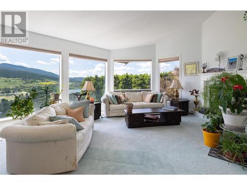 Every..... - 8827 Michael Drive, Coldstream, BC - Indoor Photo Showing Living Room