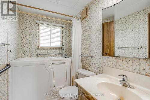 58 - 5263 Elliott Side Road, Tay, ON - Indoor Photo Showing Bathroom