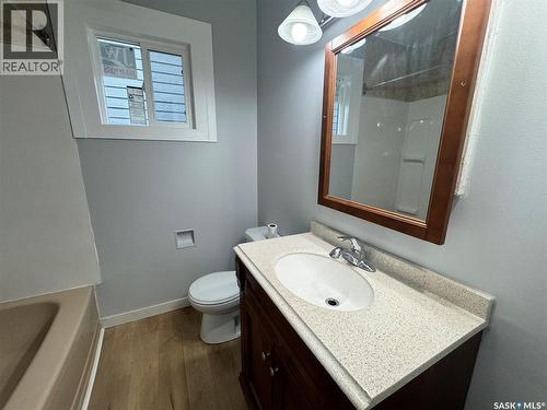 1157 Cameron Street, Regina, SK - Indoor Photo Showing Bathroom