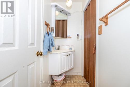 11 Banting Drive, Deep River, ON - Indoor Photo Showing Bathroom