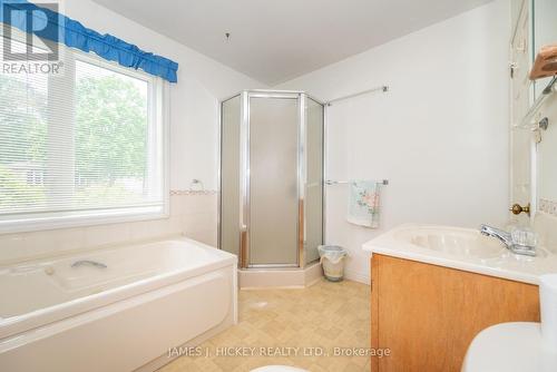 11 Banting Drive, Deep River, ON - Indoor Photo Showing Bathroom