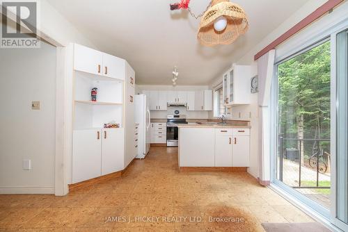 11 Banting Drive, Deep River, ON - Indoor Photo Showing Kitchen