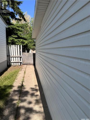 925 Isabelle Street, Estevan, SK - Outdoor With Exterior