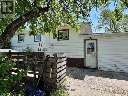 925 Isabelle Street, Estevan, SK - Outdoor With Exterior