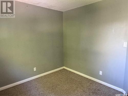 925 Isabelle Street, Estevan, SK - Indoor Photo Showing Other Room