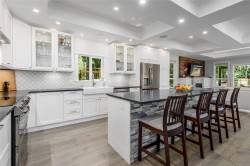 877 3rd St  Courtenay, BC V9N 1E9