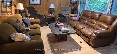 Inviting Livingroom - 836 Lake Nipissing Road, Nipissing, ON 